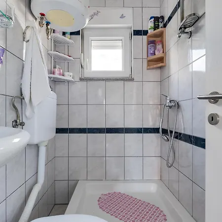 S&g Leko-1 By Interhome